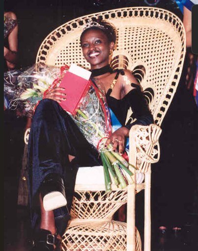 Retrato de Edina, Miss Cabo Verde Luxembourg 1998